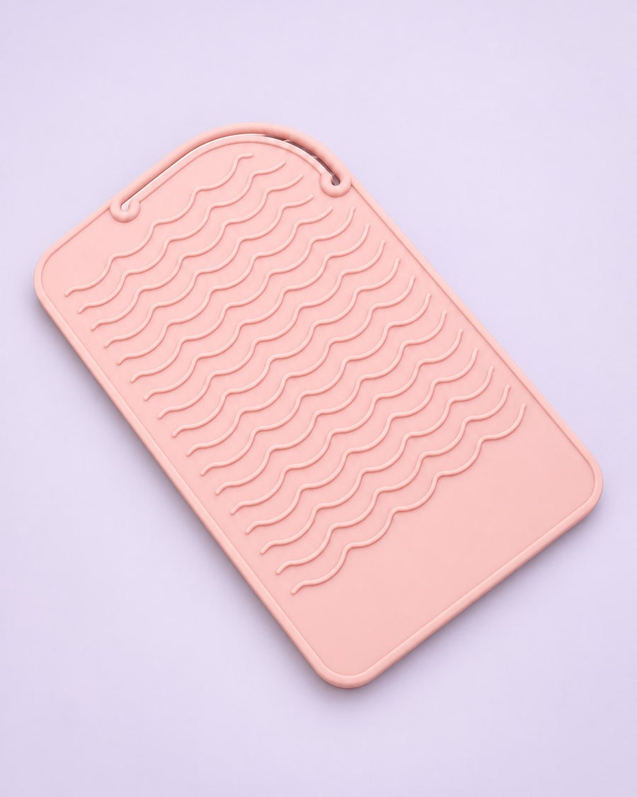 Pink wave-ridged silicone heat mat